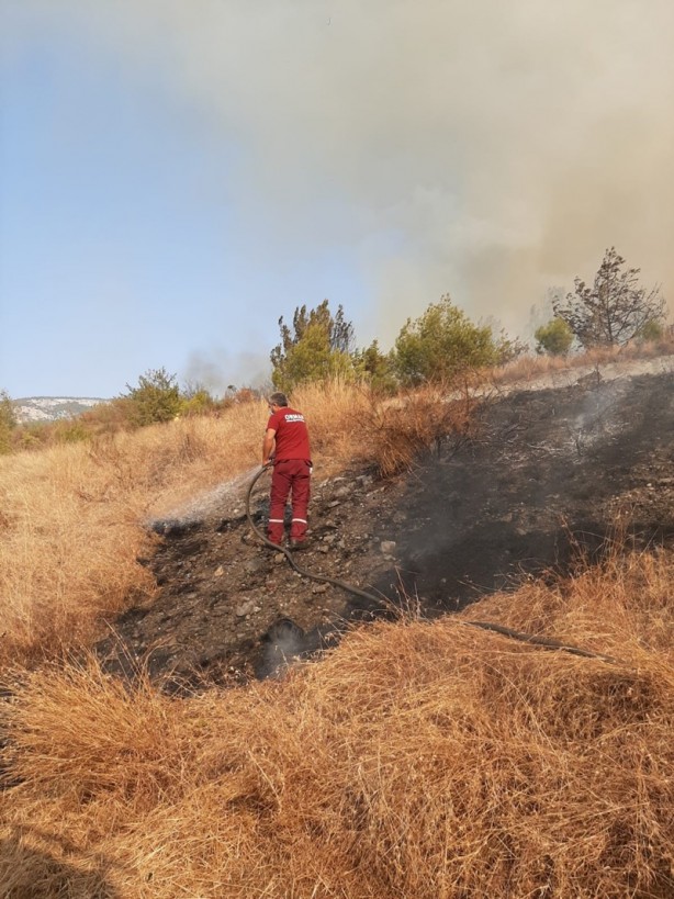 Foto - Hatay yine yanıyor! Müdahale başladı