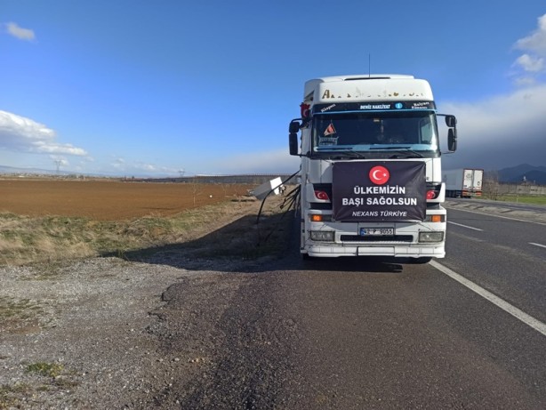 Foto - Hatay'a götürülüyordu! Şiddetli rüzgar nedeniyle devrildi