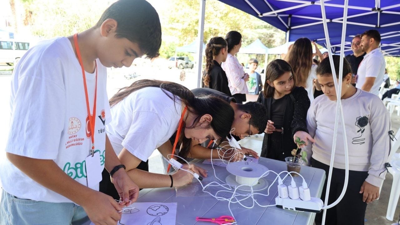 Foto - Hatay’da bilimin kapıları öğrencilere açıldı!