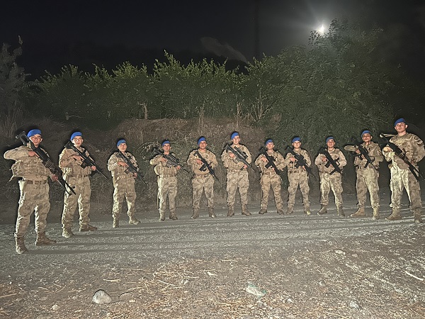 Foto - Hatay'da çiftçiye destek jandarmadan