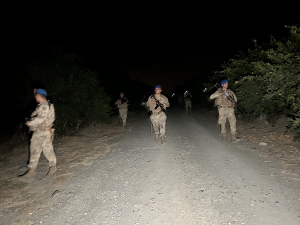 Foto - Hatay'da çiftçiye destek jandarmadan