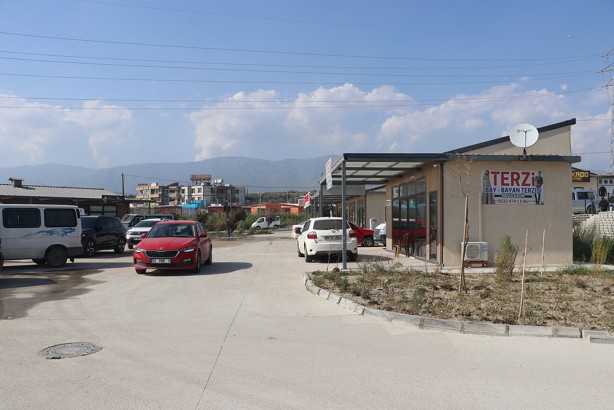 Foto - Hatay'da depremzede esnafın iş yerlerinin yüzde 60'ı tamamlandı