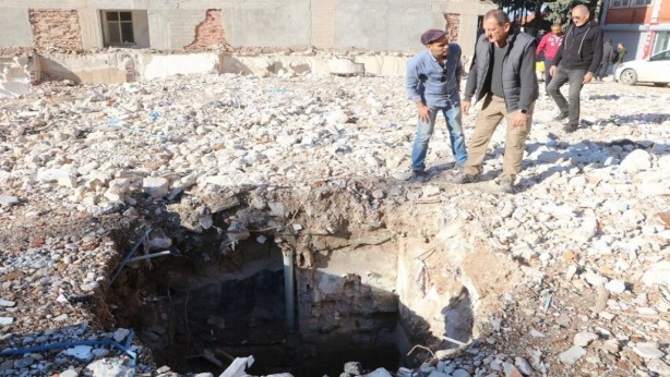 Foto - Hatay’da enkaz altından çıkan şey herkesi şok etti! Görenler gözlerine inanamadı! Tamı tamına 10 metre