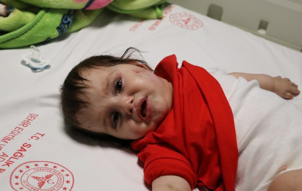 Foto - Hatay'da enkazdan kurtarılan Birce bebek ile ailesi Adana'da kavuştu!