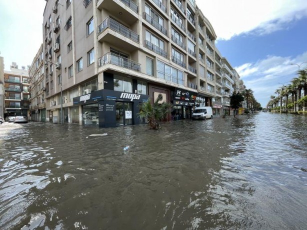 Foto - Hatay’da sokaklar Venedik’e döndü
