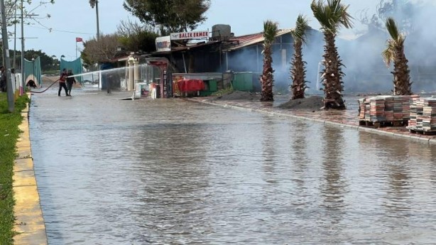 Foto - Hatay’da sokaklar Venedik’e döndü