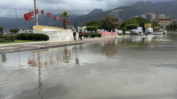Foto - Hatay’da sokaklar Venedik’e döndü