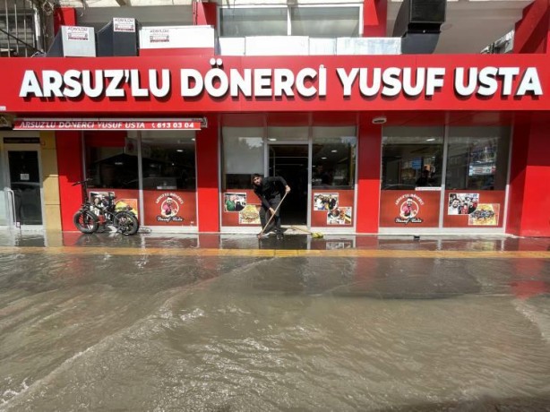 Foto - Hatay’da sokaklar Venedik’e döndü