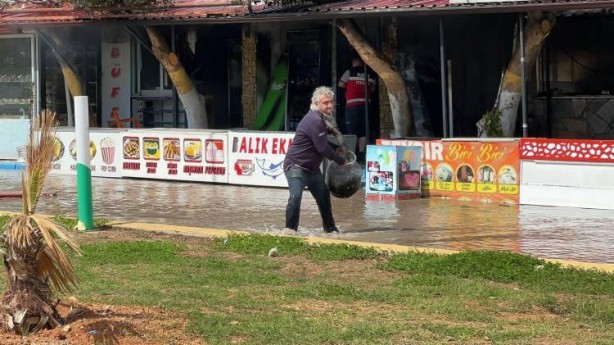 Foto - Hatay’da sokaklar Venedik’e döndü