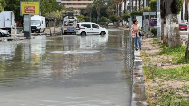Foto - Hatay’da sokaklar Venedik’e döndü