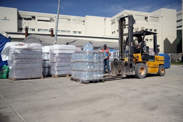 Foto - Hatay'da su dağıtımı aralıksız sürüyor