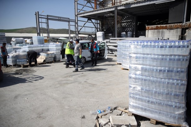 Foto - Hatay'da su dağıtımı aralıksız sürüyor