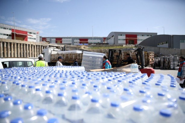 Foto - Hatay'da su dağıtımı aralıksız sürüyor