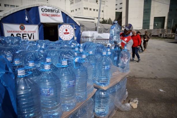 Foto - Hatay'da su dağıtımı aralıksız sürüyor