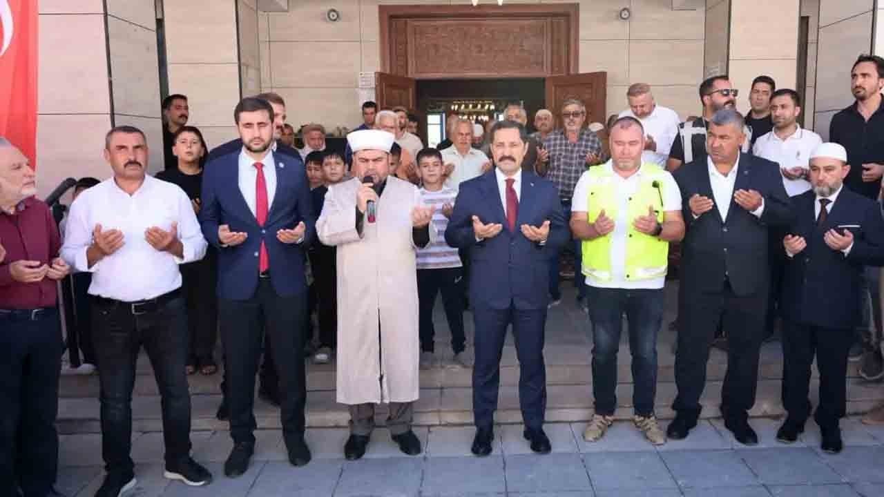 Hatay’da yeniden inşa sürüyor: Deprem sonrası 138. cami ibadete açıldı