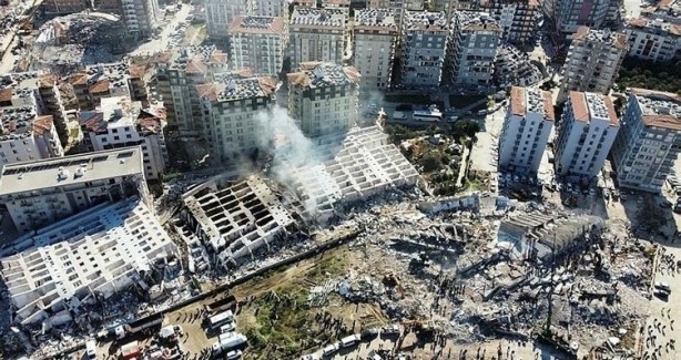 Foto - Hatay'da yüzlerce kişinin öldüğü rezidans için kan donduran reklam