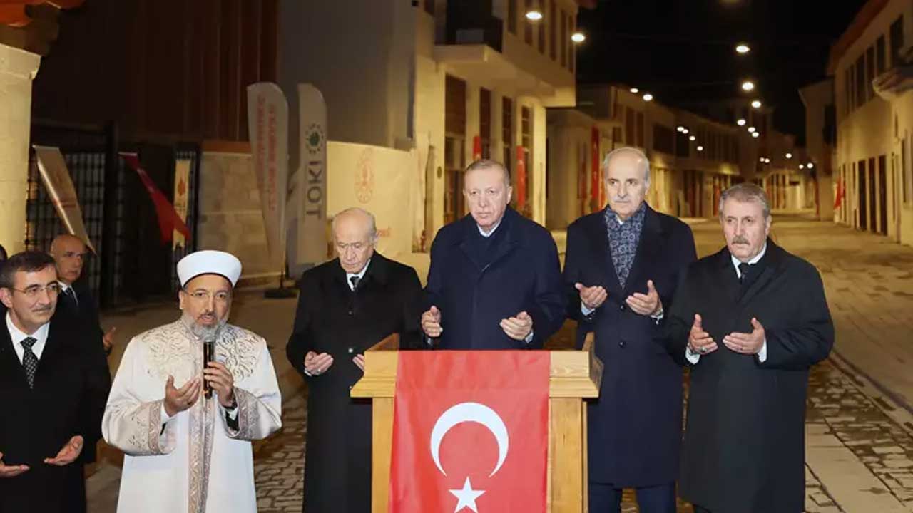 Hatay'daki Kurtuluş Caddesi'nde tarihi anlar: Başkan Erdoğan butona bastı