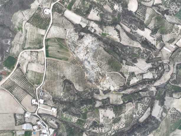 Foto - Hatay'daki o detay uzaydan görüntülendi! Tamı tamına 500 metre, görenleri hayrete düşürdü