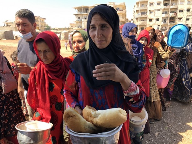 Foto - Hatay'dan Afrin'e her gün sıcak yemek yardımı yapılıyor