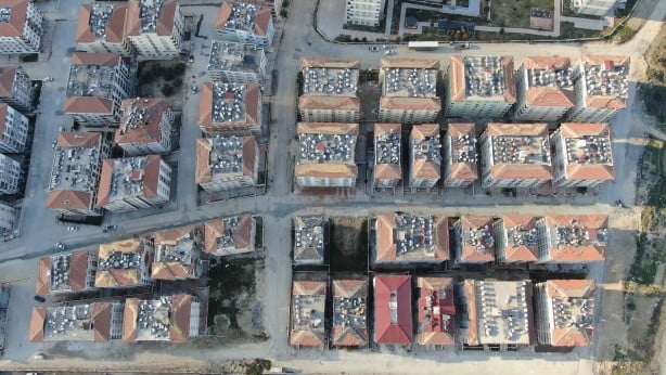 Foto - Hatay'ın o mahallesinde bir bina bile yıkılmadı!
