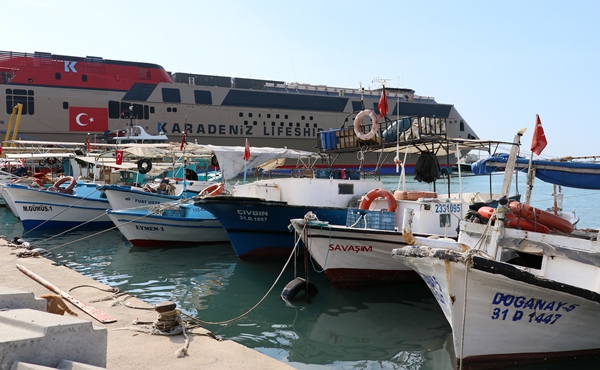 Foto - Hataylı balıkçılar denize açılmak için hazırlıklara başladı