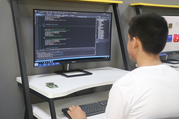 Foto - Hataylı öğrenciler kadına şiddete karşı geliştirdi