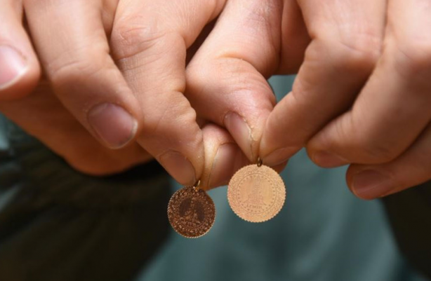 Foto - Hatice Kolçak'tan işi gücü bıraktırıp kuyumcuya koşturtacak gram altın tahmin! Bu rakamı şu ana kadar hiçbir ekonomist söylemedi