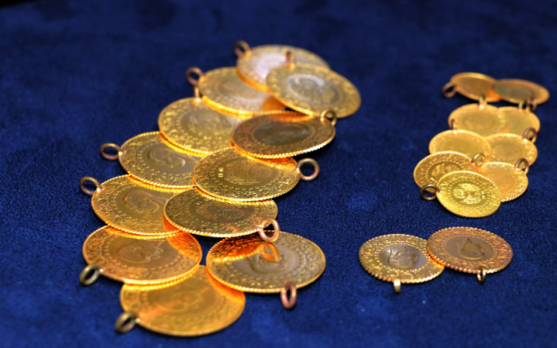 Foto - Hatice Kolçak'tan işi gücü bıraktırıp kuyumcuya koşturtacak gram altın tahmin! Bu rakamı şu ana kadar hiçbir ekonomist söylemedi