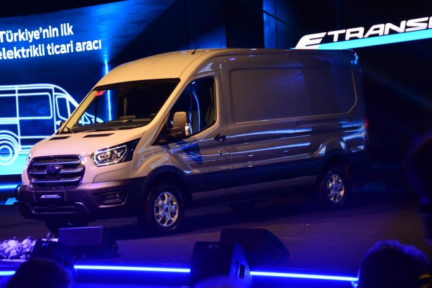 Hattan indirildi! İşte Türkiye'nin ilk elektrikli ticari aracı