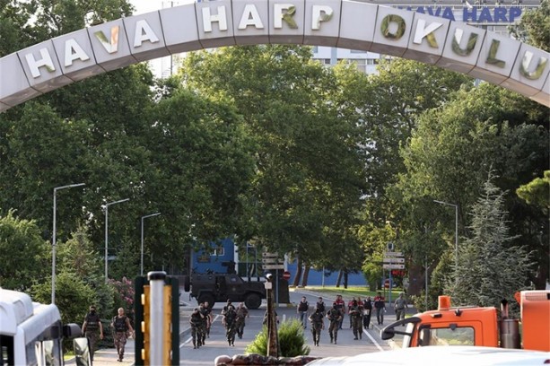 Foto - Hava Harp Okulu'na operasyon yapıldı!