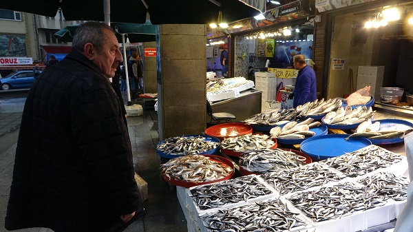 Foto - Hava soğudu balık fiyatları uçtu! 