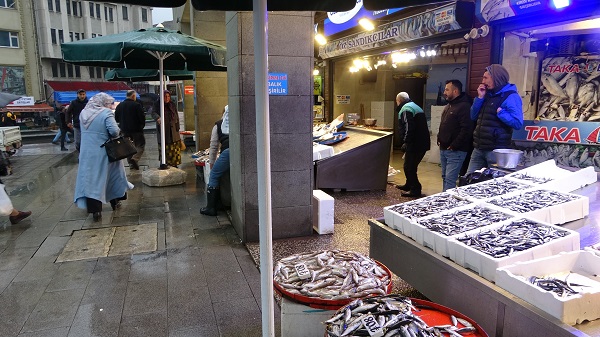 Foto - Hava soğudu balık fiyatları uçtu! 