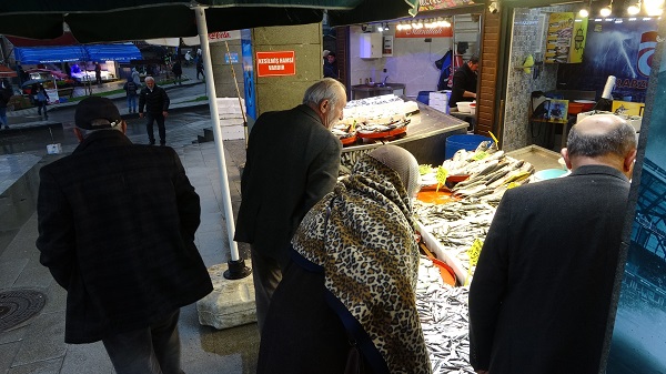 Foto - Hava soğudu balık fiyatları uçtu! 