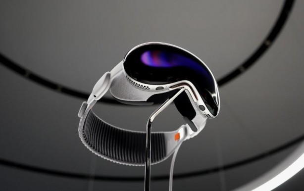 Foto - Hava yolu şirketi uçuşta Apple Vision Pro veriyor