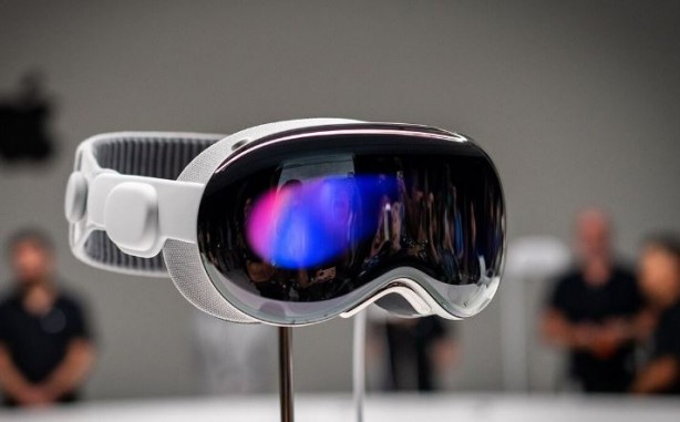 Foto - Hava yolu şirketi uçuşta Apple Vision Pro veriyor