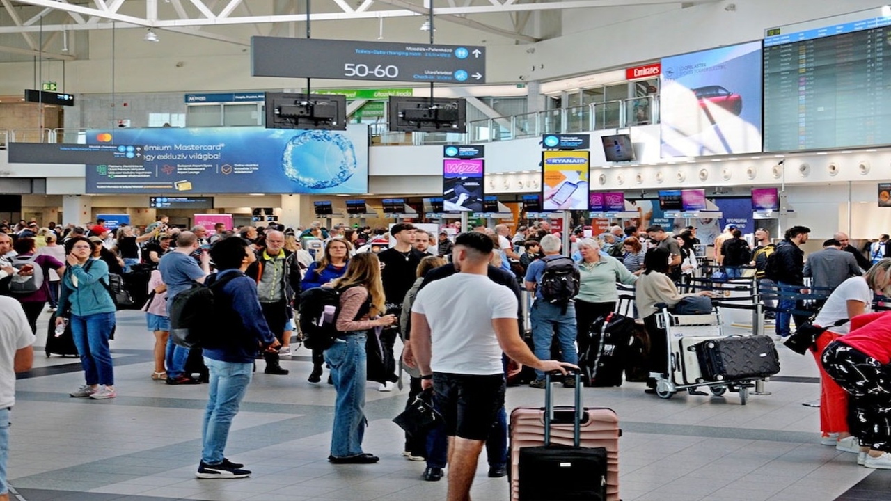 Havaalanlarında 20 yıllık uygulama sona erdi! O zorunluluk artık kaldırıldı