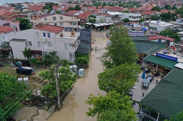 Foto - Havadan böyle görüntülendi! O tatil beldesi sular altında kaldı