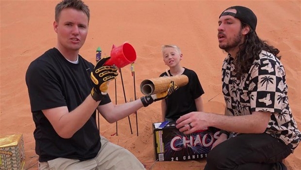 Foto - Havai fişeğin içinde ne var?