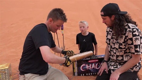 Foto - Havai fişeğin içinde ne var?