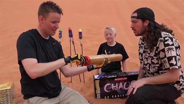 Foto - Havai fişeğin içinde ne var?