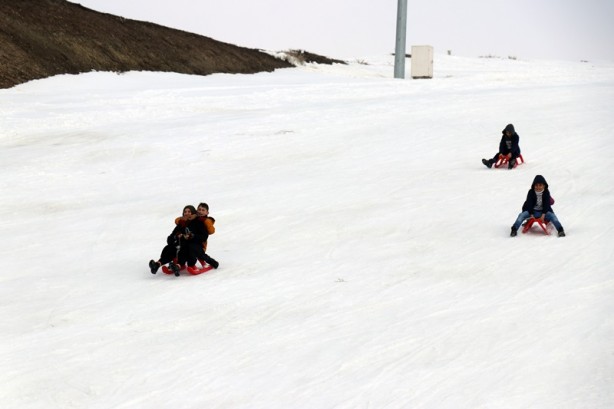 Foto - Havalar ısındı, Küpkıran Kayak Merkezi'nde kayak sezonu tamamlandı