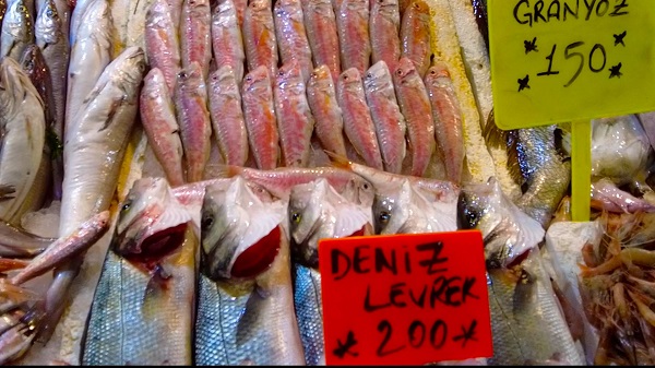 Foto - Havalar soğudu tezgahlar dolup taştı! İzmir'de levrek bolluğu