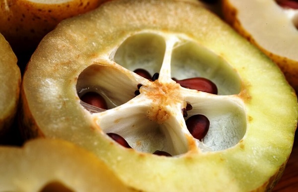 Foto - Havalar soğudu tezgahlarda yerini aldı! Ayva yerken bu hatayı yapmayın