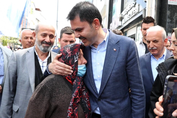 Foto - Havalara uçuran gelişmeyi "Emeklilere yıllık 30 bin TL ekstradan para vereceğiz" diyerek duyurdu! Marketlerde kullanılabilecek