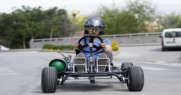 Foto - 'Havalı' Araba ürettiler