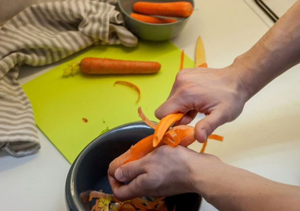 Foto - Havucun kabuğunu soyuyor musunuz? Yapmayın!