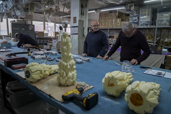 Foto - Hayal gücü cama ve metale yansıyor! Türkiye’de yapılıyor dünyayı süslüyor