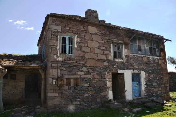 Foto - Hayalet köye gelenler vatandaşları rahatsız etti!