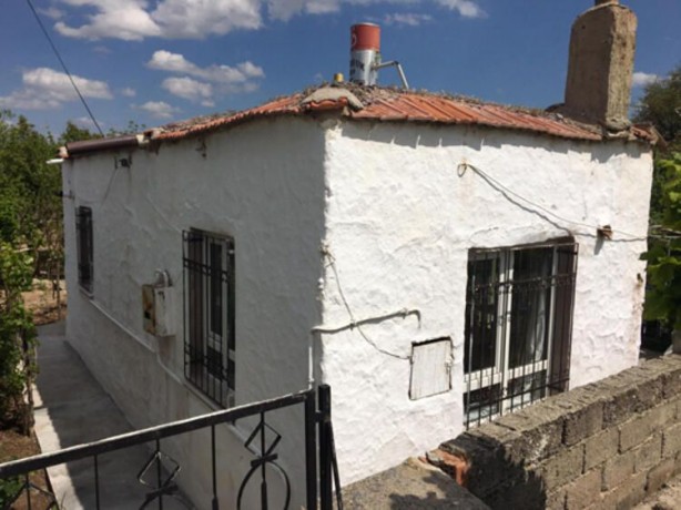 Foto - Hayatları kabusa döndü! Bu evde eşyalar birden alev alıyor