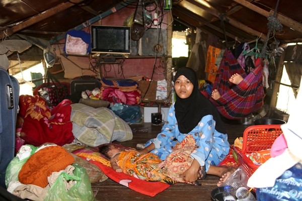 Foto - Hayatlarını "tekne evlerde" sürdürüyorlar